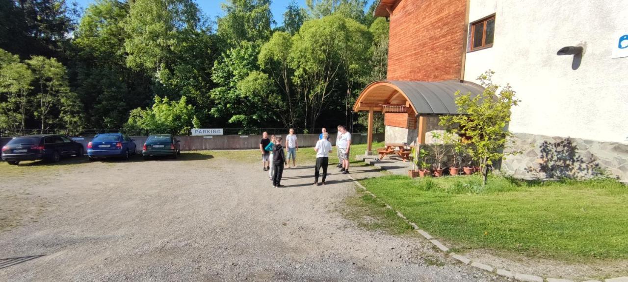 Hotel Brainy Krasno nad Kysucou ภายนอก รูปภาพ